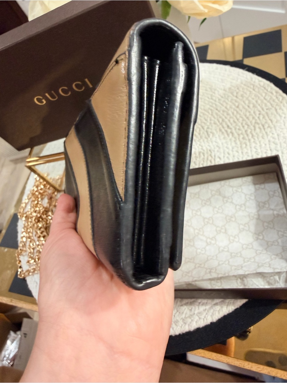 Gucci Zumi Black & Beige Diagonal Stripe Continental Wallet | Gucci Box - Picture 6 of 15